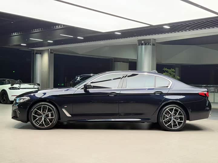 Фото 3 - BMW 5 Series