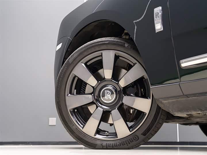 Фото 5 - Rolls-Royce Cullinan