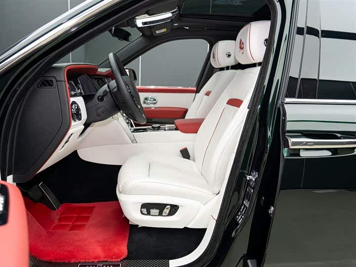 Фото 7 - Rolls-Royce Cullinan