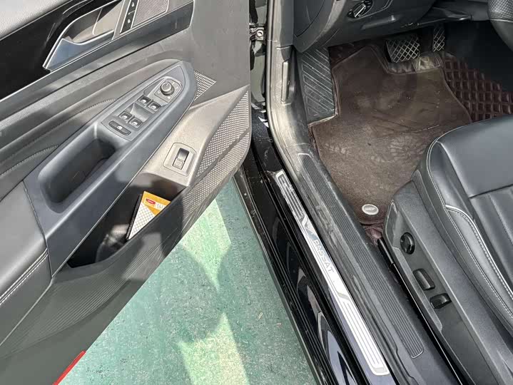 Фото 3 - Volkswagen Passat