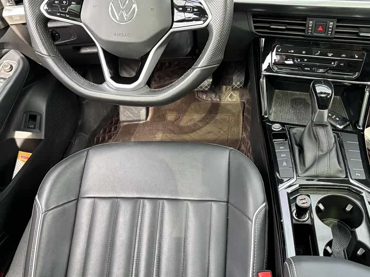 Фото 6 - Volkswagen Passat