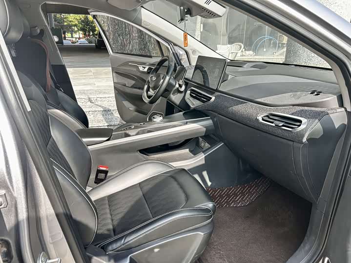 Фото 6 - Geely Geometry C