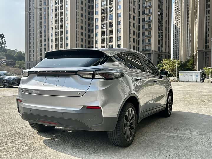 Фото 8 - Geely Geometry C