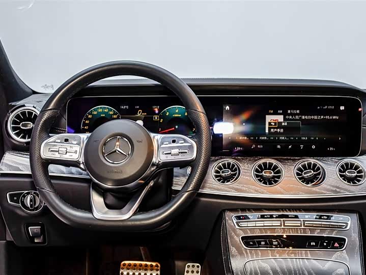 Фото 3 - Mercedes-Benz CLS-Class