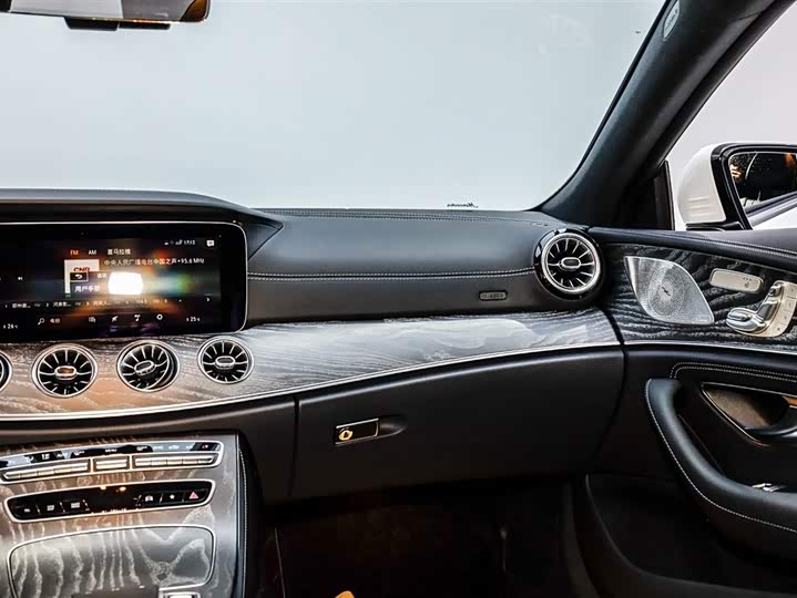 Фото 4 - Mercedes-Benz CLS-Class