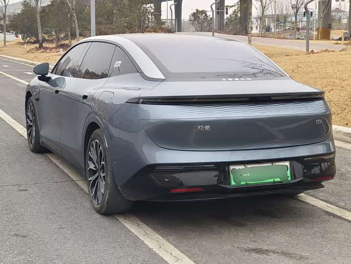 Фото 5 - Zeekr 007