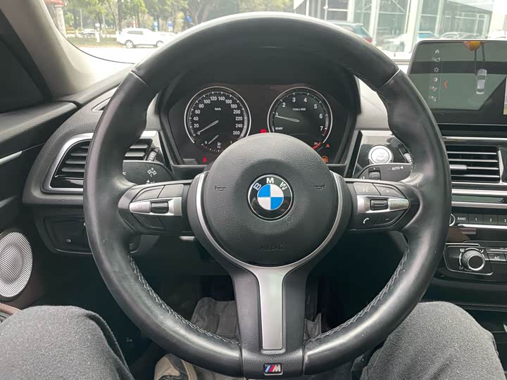 Фото 8 - BMW 1 Series