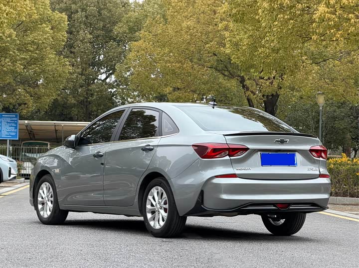 Фото 4 - Chevrolet Monza