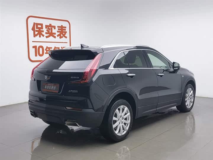 Фото 2 - Cadillac XT4