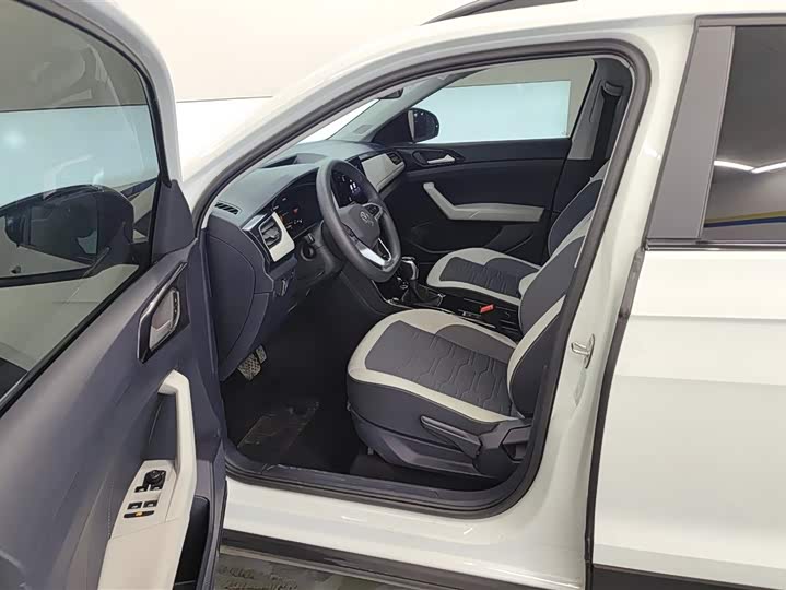 Фото 9 - Volkswagen Tharu