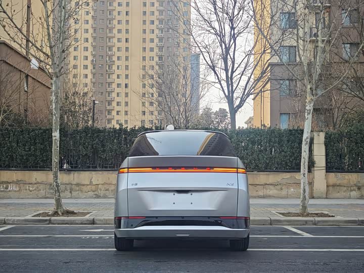 Фото 8 - XPeng X9