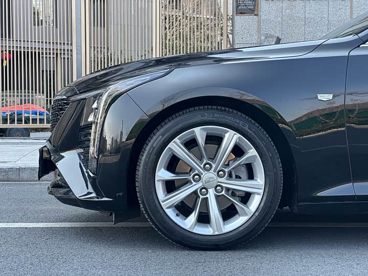 Фото 8 - Cadillac CT5