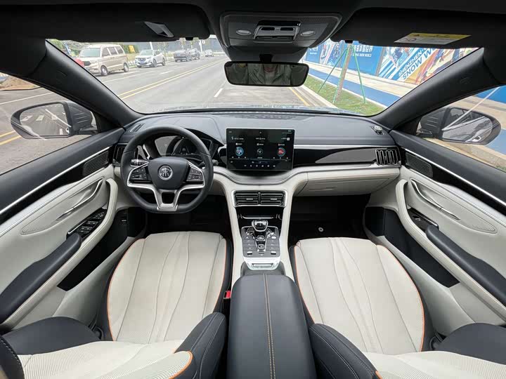 Фото 8 - BYD Song Plus Hybrid/EV