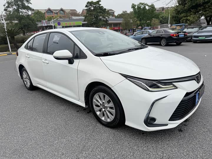 Photo 3 - Toyota Corolla