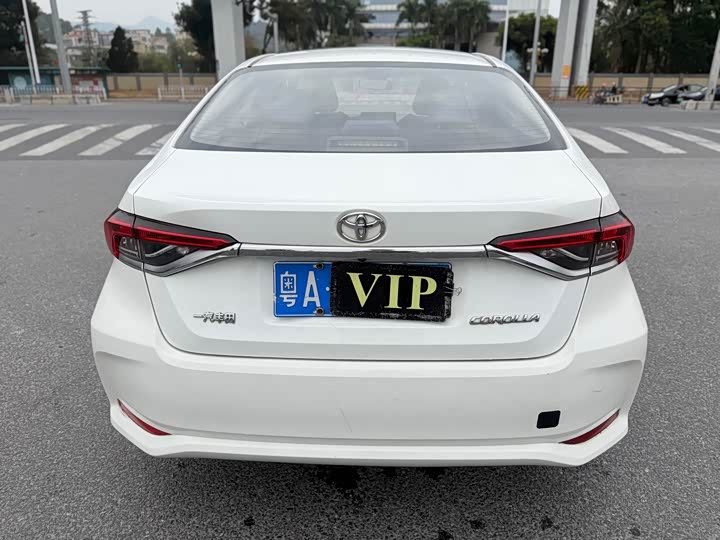 Photo 6 - Toyota Corolla