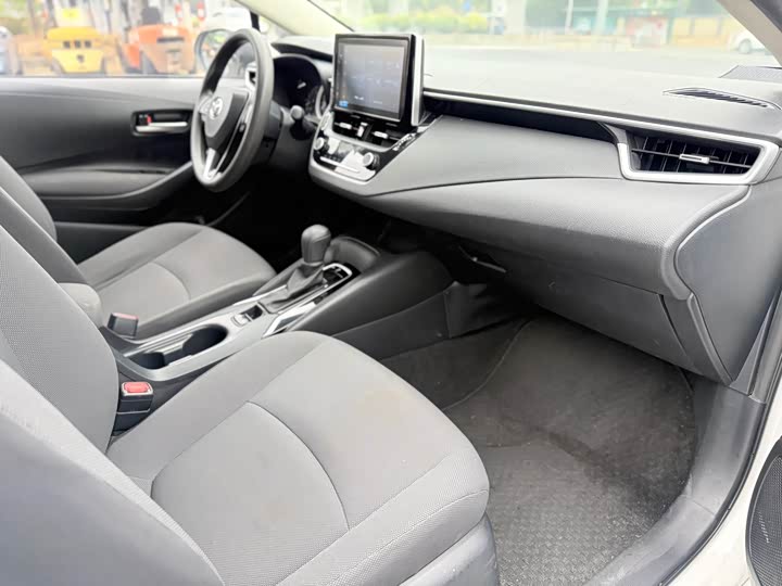 Photo 9 - Toyota Corolla