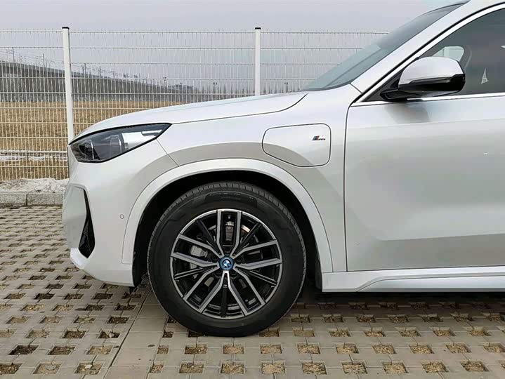 Фото 5 - BMW iX1