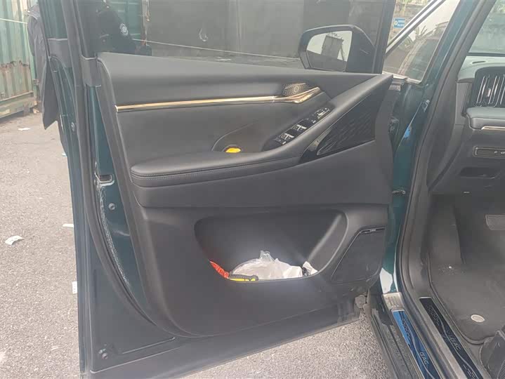 Фото 7 - GAC Trumpchi E9