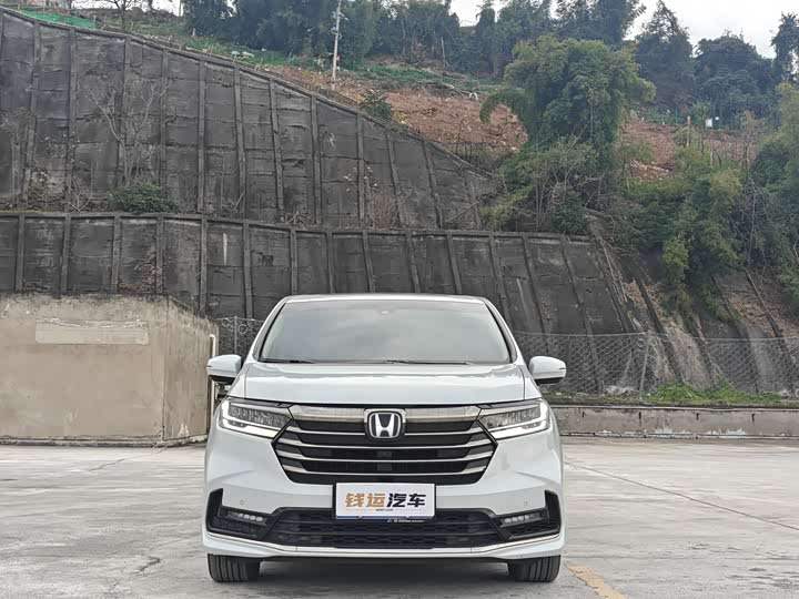 Фото 3 - Honda Odyssey