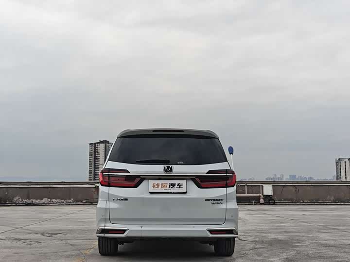 Фото 7 - Honda Odyssey