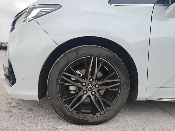 Фото 8 - Honda Odyssey