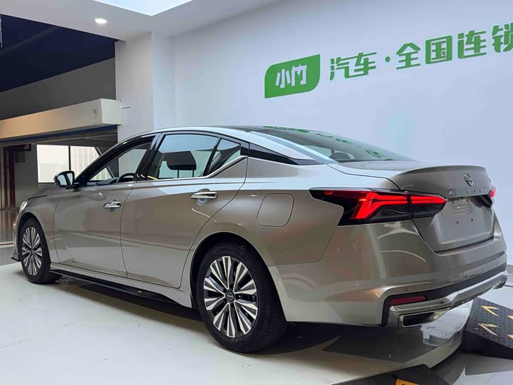 Фото 4 - Nissan Teana