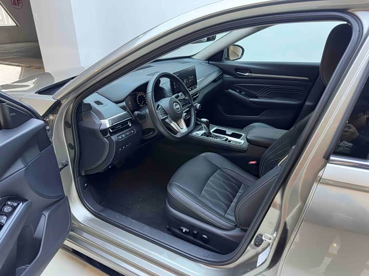 Фото 9 - Nissan Teana