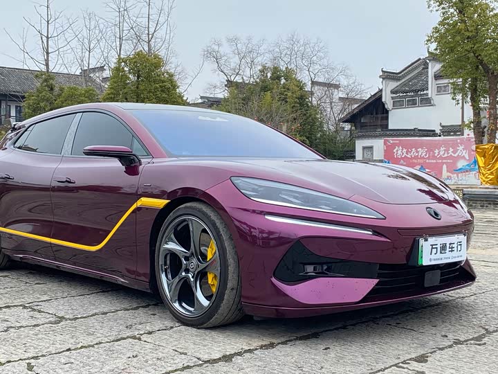 Фото 6 - Denza Z9GT