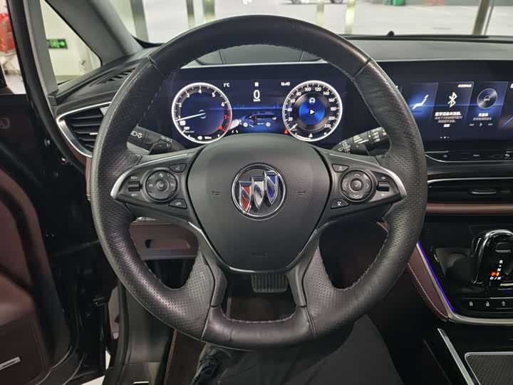 Фото 9 - Buick GL8 ES