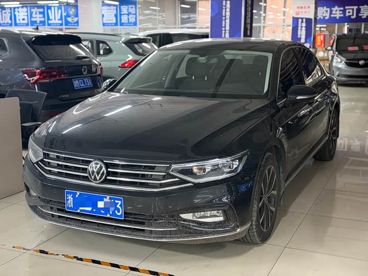 Фото 1 - Volkswagen Magotan