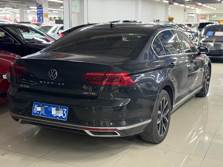 Фото 3 - Volkswagen Magotan