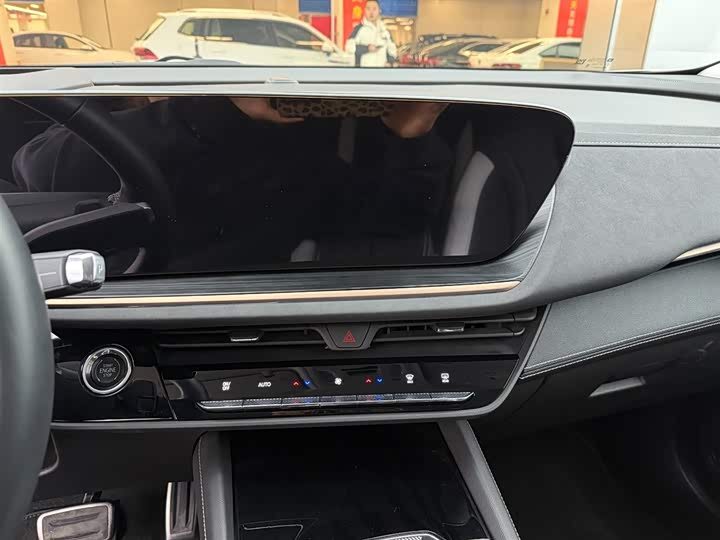 Фото 8 - Buick Envision Plus