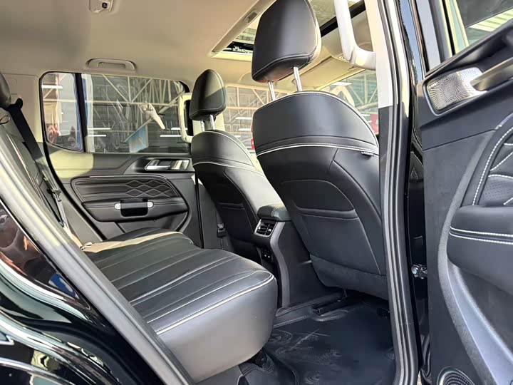 Фото 6 - Tank 300