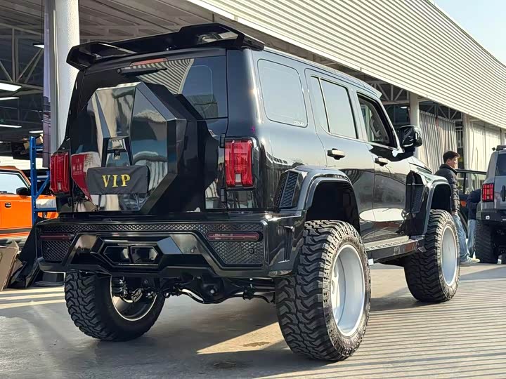 Фото 9 - Tank 300