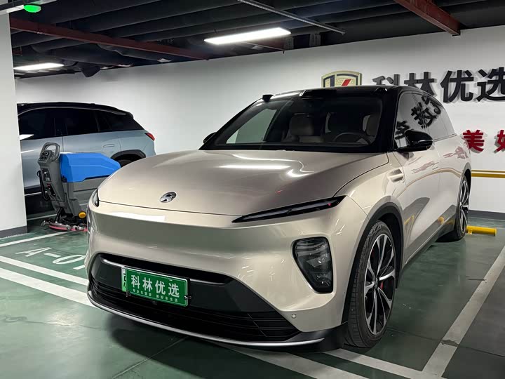 Фото 1 - Nio ES8