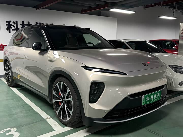 Фото 2 - Nio ES8