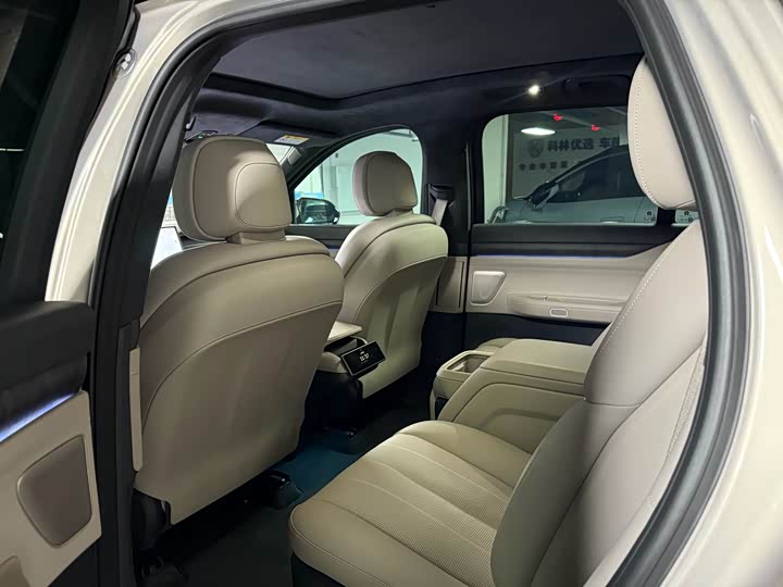 Фото 5 - Nio ES8