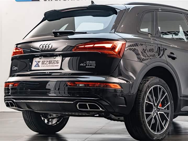 Фото 8 - Audi Q5L