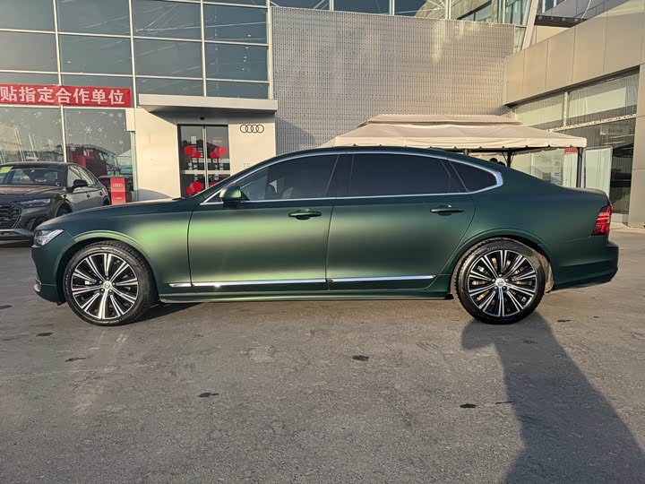 Фото 3 - Volvo S90