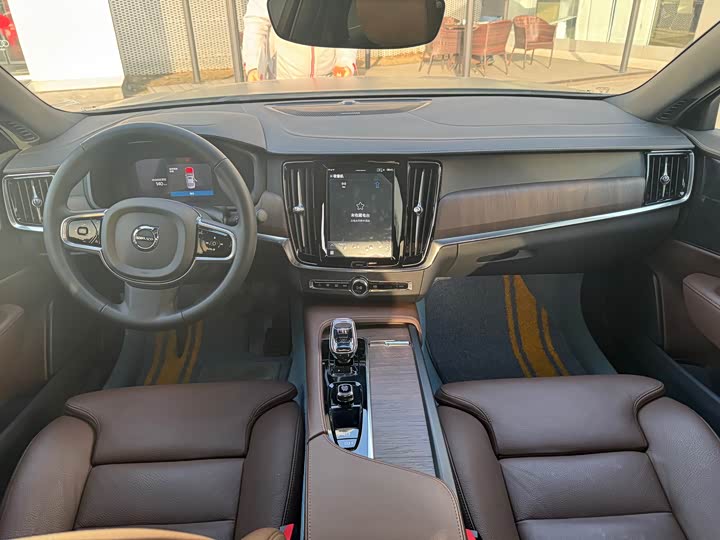 Фото 7 - Volvo S90