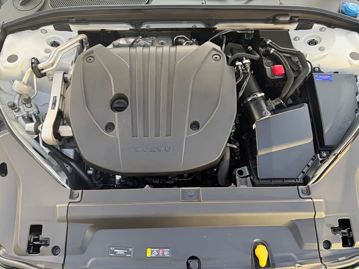 Фото 8 - Volvo S90