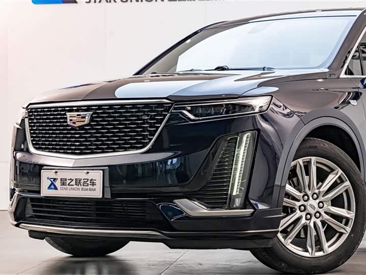 Фото 2 - Cadillac XT6