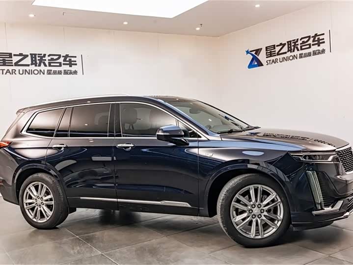 Фото 6 - Cadillac XT6