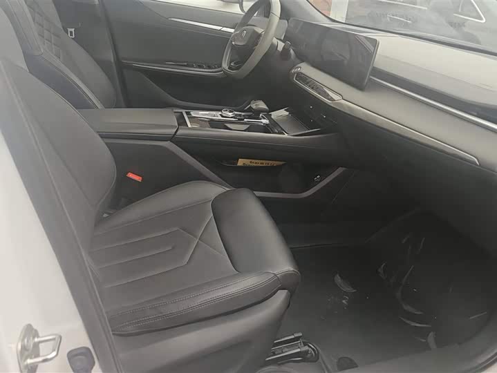 Photo 8 - Changan Raeton Plus