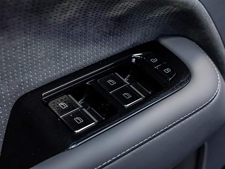 Фото 9 - Zeekr 009