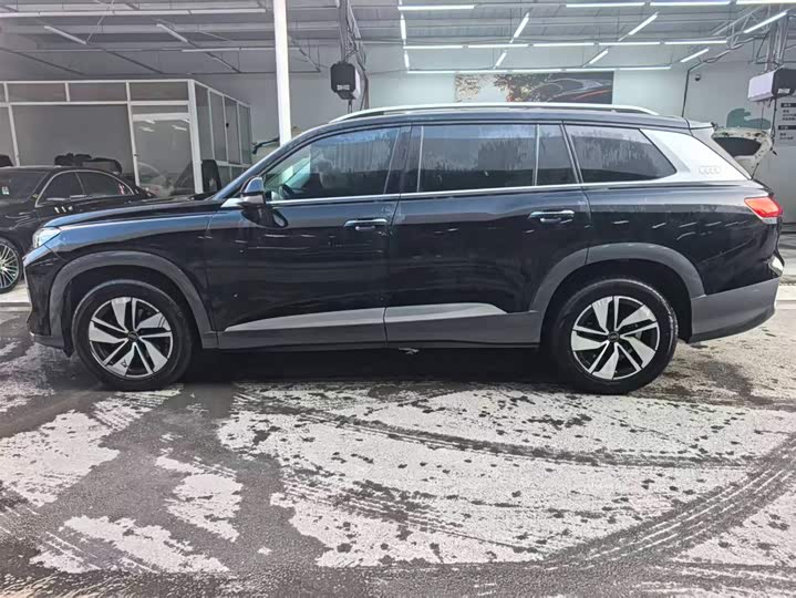 Фото 6 - Audi Q6