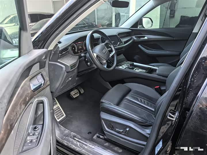 Фото 8 - Audi Q6