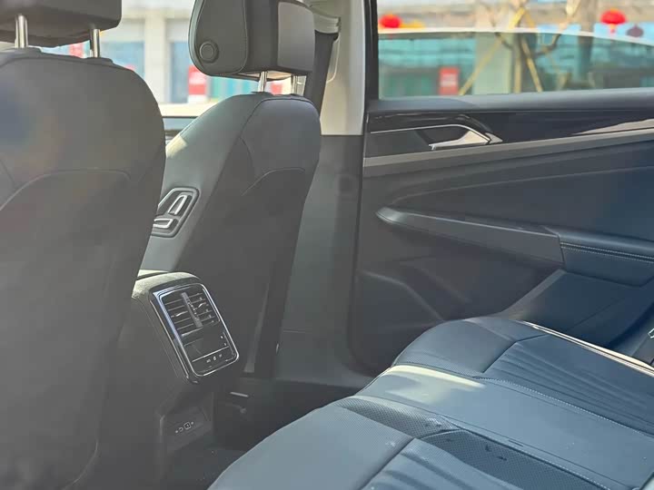 Photo 9 - Volkswagen Passat