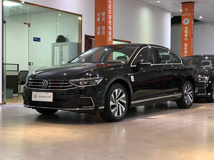 Фото 1 - Volkswagen Magotan GTE Hybrid