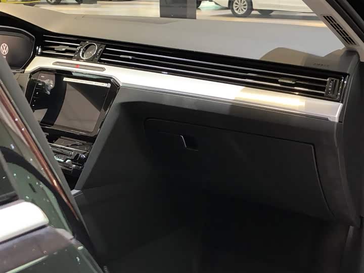 Фото 8 - Volkswagen Magotan GTE Hybrid